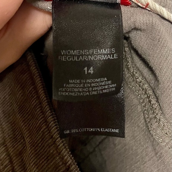 The North Face Womens Corduroy Mini Skirt Brown Pockets Slit Stretch Size 14 - Picture 4 of 4